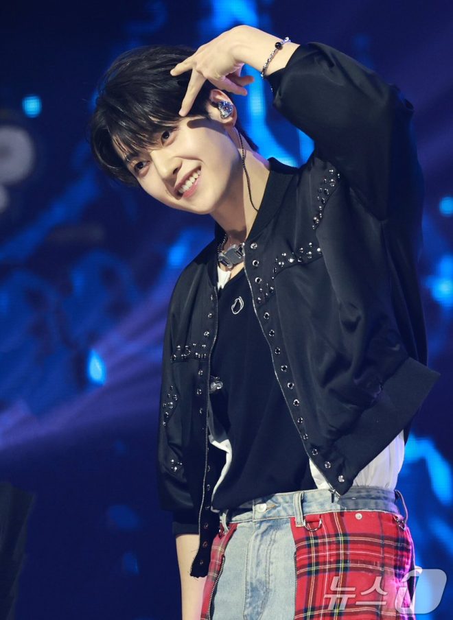 석매튜의 비밀: 제로베이스원과의 특별한 순간! —  Секреты успеха ZEROBASEONE, Новые таланты K-pop 2025, Мировой тур ZB1
