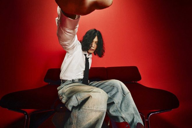 "Breaking News: Kenshi Yonezu's 'IRIS OUT' Breaks Record with 32.19 Million Weekly Streams, Surpassing BTS!" —  Kenshi Yonezu IRIS OUT, record-breaking music, J-Pop sensation
Streaming record, Japanese artist, music industry milestone
Top streaming song, Kenshi Yonezu, chart-topping hit