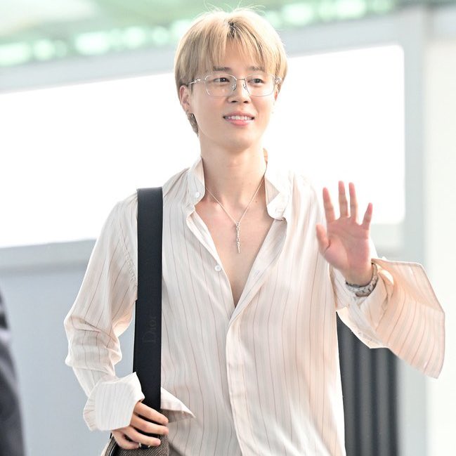 JIMIN Shocks Fashion World with Dior Debut Today! —  Jimin Dior appearance, Paris Fashion Week 2025, global ambassador fashion event