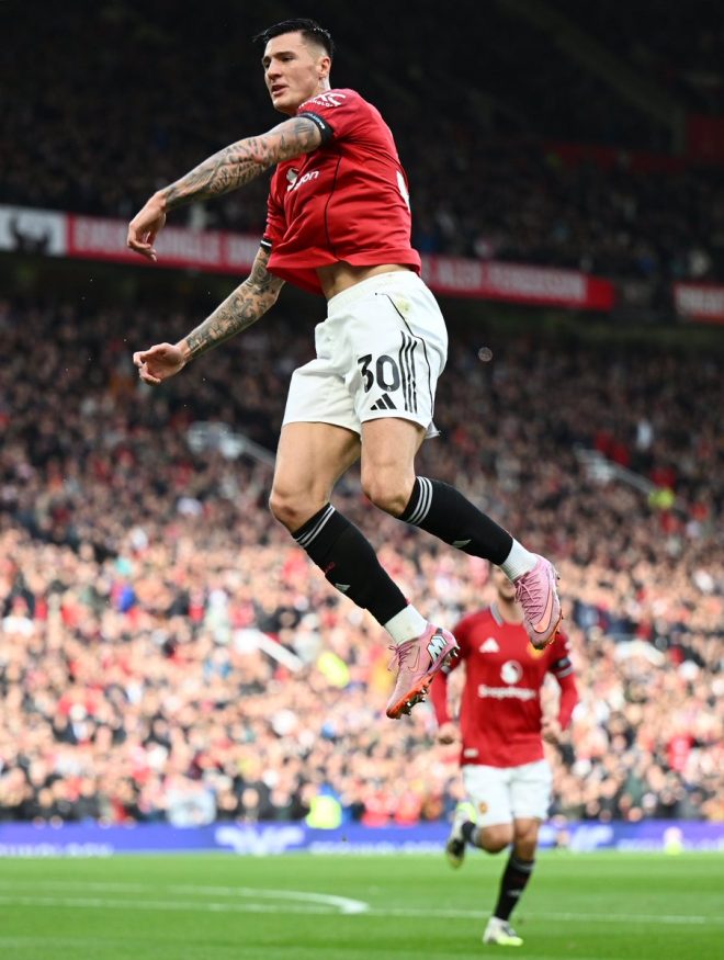 Šeško's Stunning Goal Sparks Debate: Is He the Future? —  Man United latest news, Benjamin Šeško highlights, Sunderland match recap