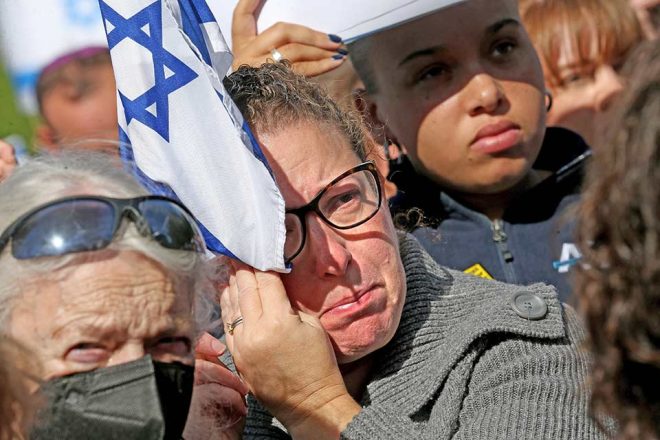 "Trump's Shocking Deal with Hamas Sends Israeli Media into Meltdown - Celebrations in Gaza as Israel Urged to Halt Bombing!" —  Israeli-Palestinian conflict, Trump announcement, Gaza deal