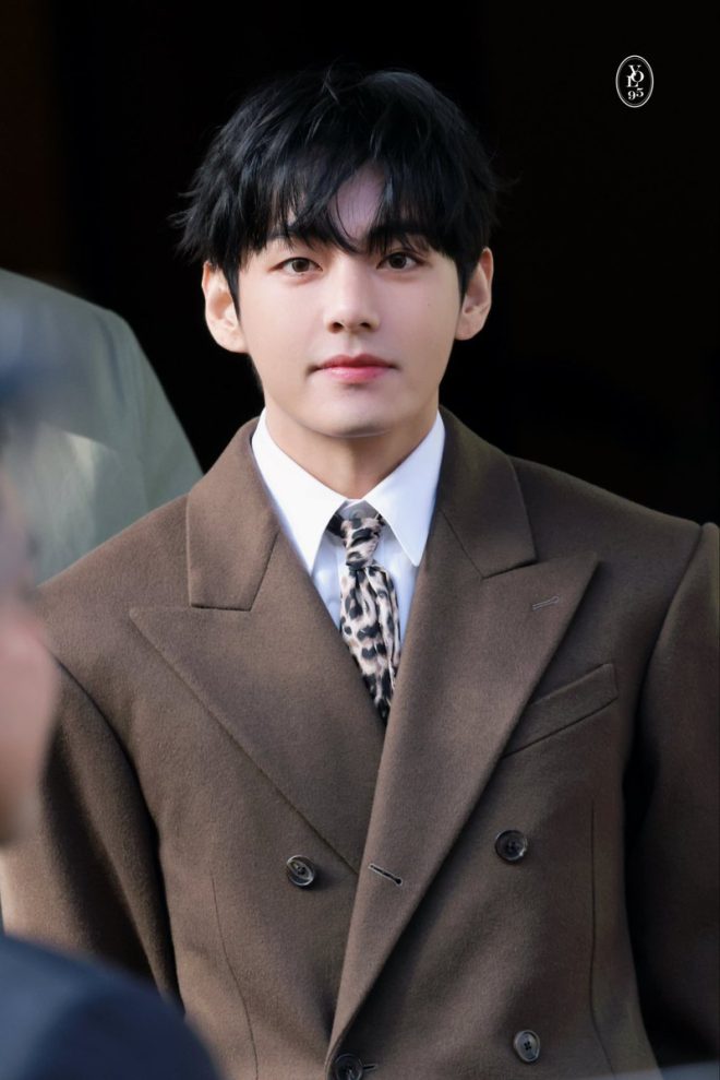 V Stuns in Controversial Double-Breasted Coat at PFW! —  V's Stylish Departure from Hotel, Celine Fashion Week 2025, Double Breasted Coat Elegance